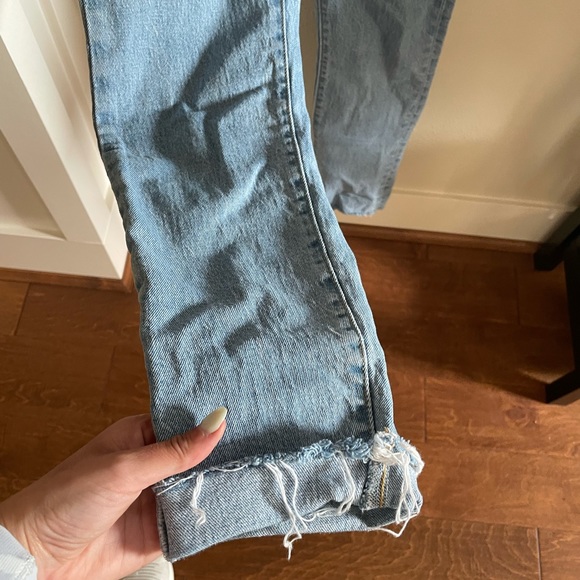 Levi jeans- wedgie fit! Size 24 - Picture 3 of 9